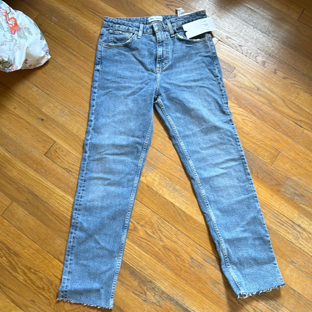 BRAND NEW Zara Slim Ankle Straight Jeans